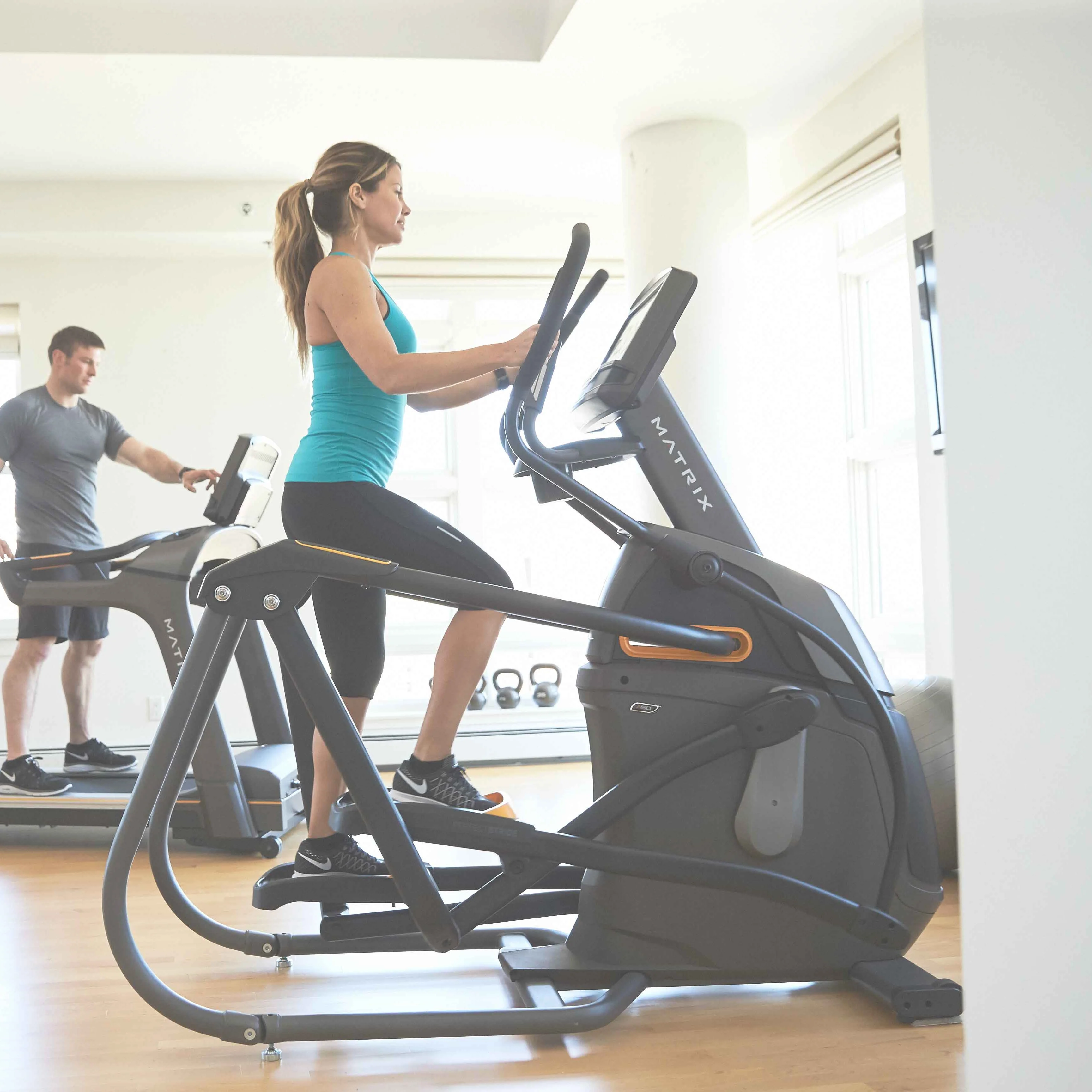 Matrix E30 Suspension Elliptical with XR Console - Image 3